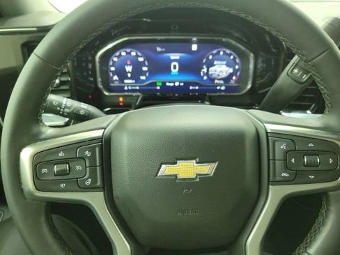 Used 2023 Chevrolet Silverado 1500 LT AWD/4WD image 29
