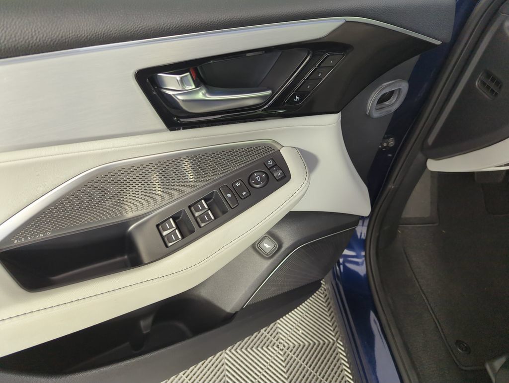 Used 2024 Acura MDX w/ Technology Package FWD image 19