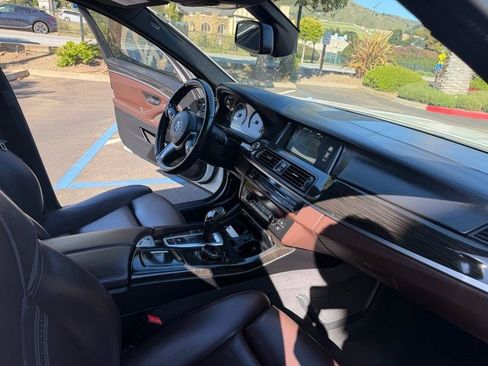 Used 2015 BMW 550i Sedan RWD image 59