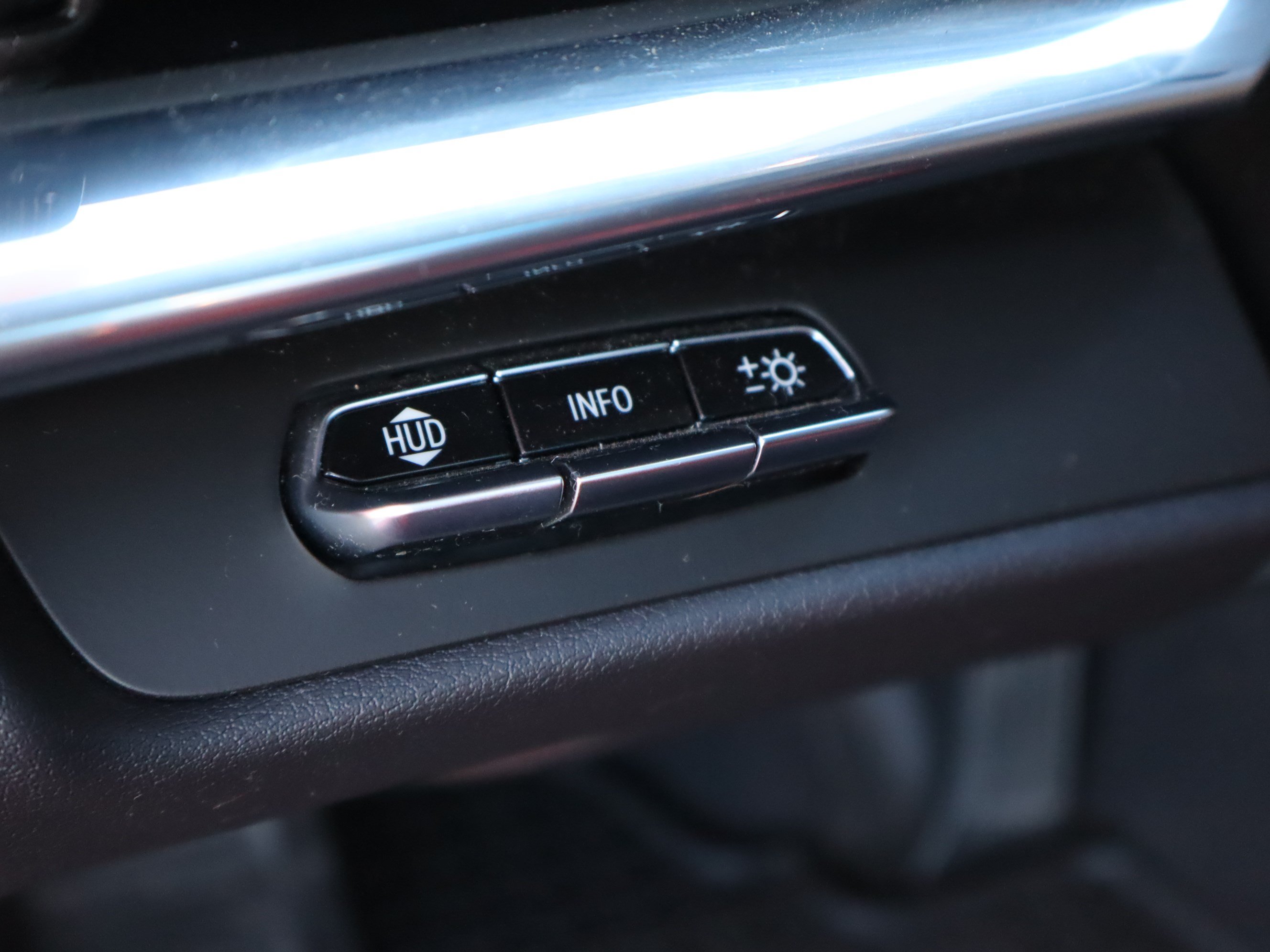 Used 2020 Chevrolet Corvette Stingray Preferred Cpe w/ 2LT Preferred Equipment Group RWD image 18