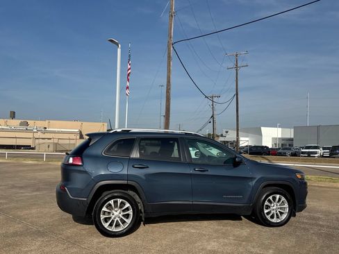 Used 2020 Jeep Cherokee Latitude FWD image 25