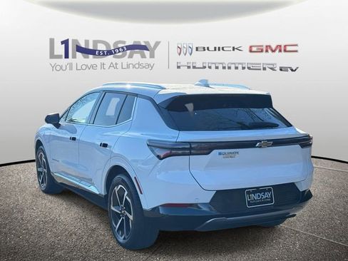 Used 2025 Chevrolet Equinox EV LT w/ Convenience Package image 4