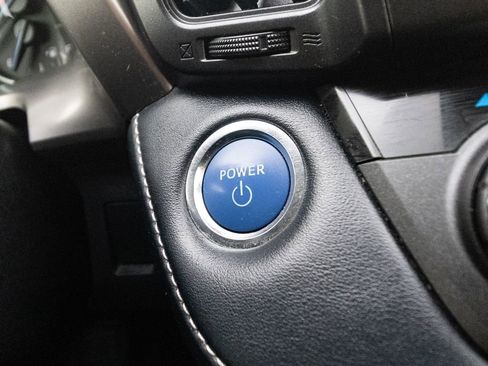 Used 2018 Toyota RAV4 Limited w/ Carpet Mat Package image 13