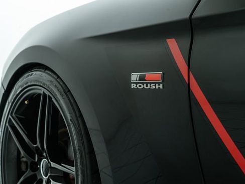 Used 2019 Ford Mustang GT Premium w/ GT Performance Package RWD image 21