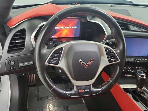 Used 2015 Chevrolet Corvette Z06 w/ 3LZ Preferred Equipment Group RWD image 18