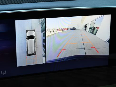 Used 2025 Cadillac Escalade Sport Platinum image 17