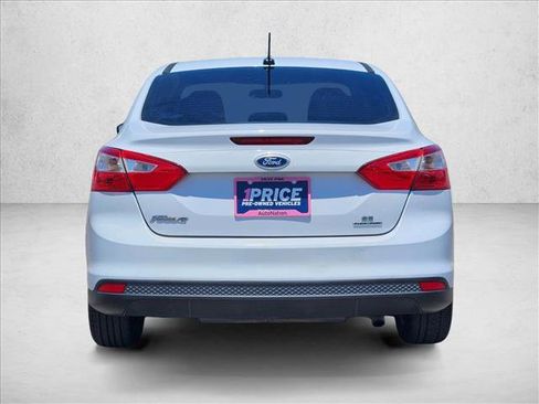 Used 2013 Ford Focus SE w/ SE Winter Pkg FWD image 7