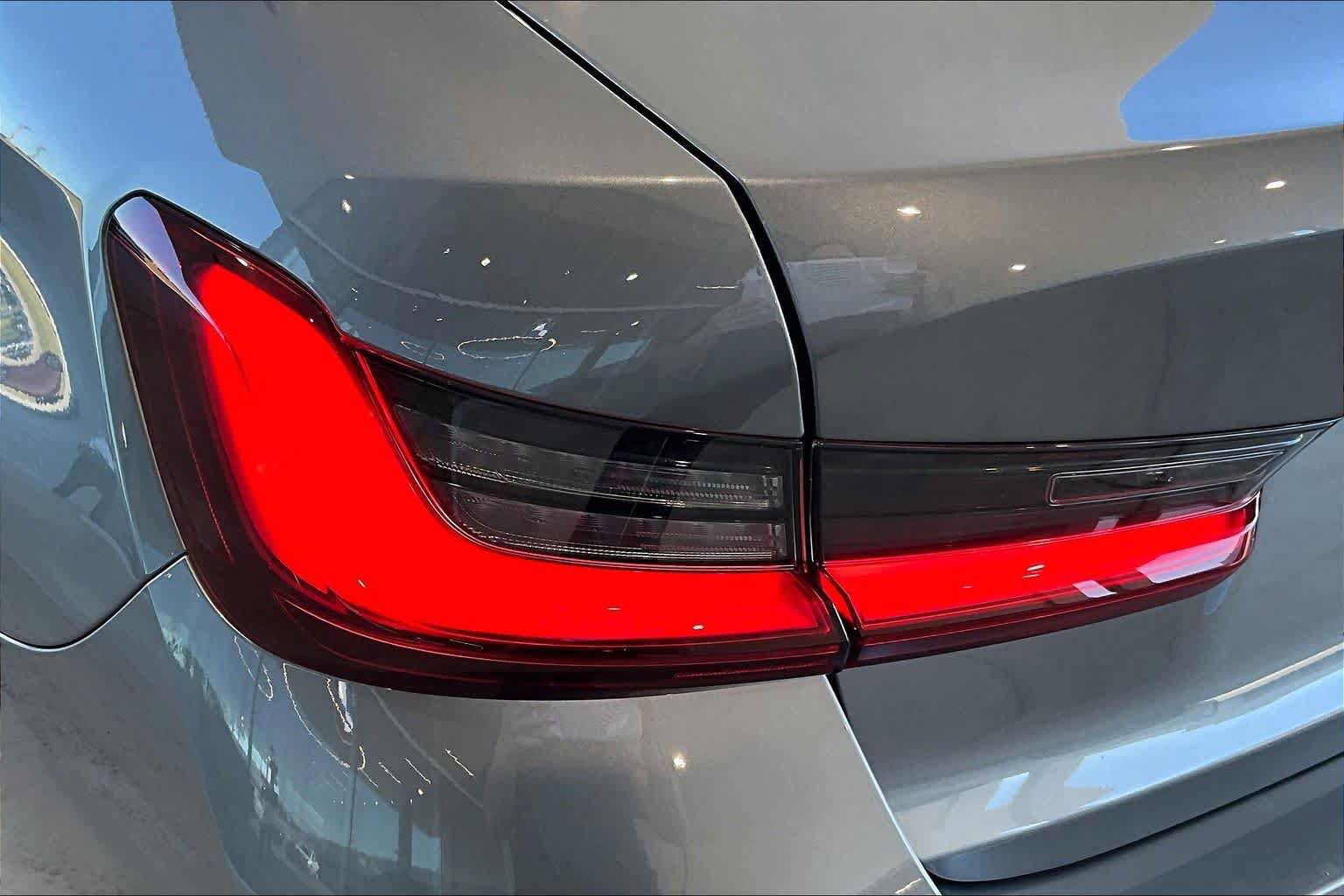 Used 2026 BMW 330i Sedan RWD image 27