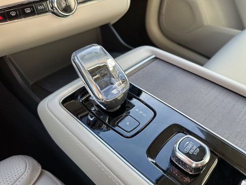 New 2026 Volvo XC90 B6 Ultra w/ Lounge Package image 14