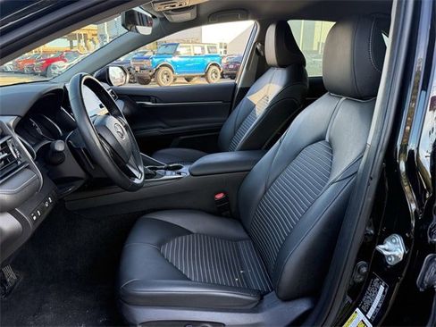 Used 2023 Toyota Camry SE image 25