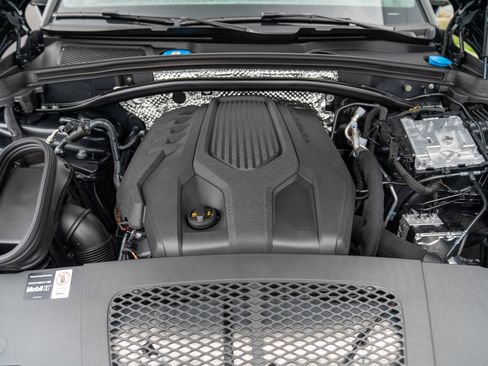 New 2026 Porsche Macan AWD/4WD image 29