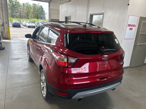 Used 2017 Ford Escape Titanium image 3