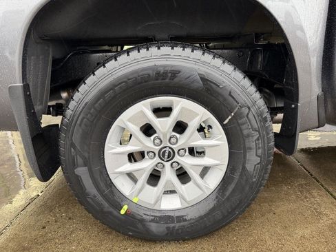 New 2026 Nissan Frontier S image 9