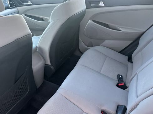 Used 2019 Hyundai Tucson SE w/ Cargo Package FWD image 4