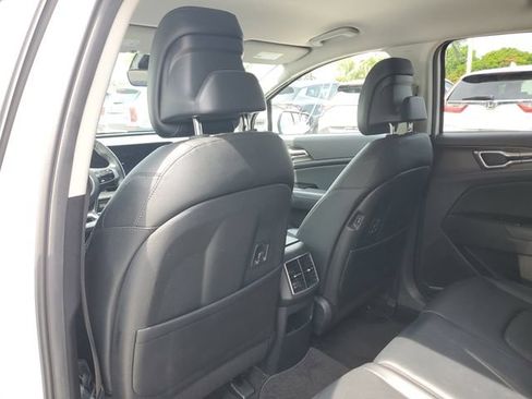 Certified 2024 Kia Sportage EX FWD image 10