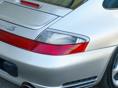 Used 2003 Porsche 911 GT3 RS image 10