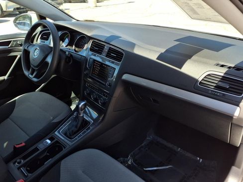 Used 2016 Volkswagen e-Golf SE w/ DC Fast Charging Package FWD image 23