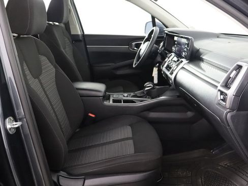 Used 2021 Kia Sorento LX FWD image 19