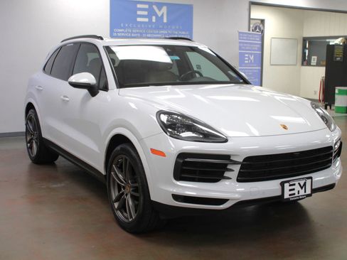 Used 2019 Porsche Cayenne S image 3