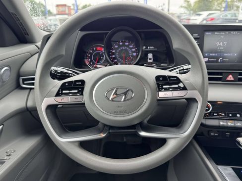 Used 2023 Hyundai Elantra SEL w/ Cargo Package FWD image 14