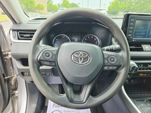 Used 2021 Toyota RAV4 XLE w/ Convenience Package AWD/4WD image 14