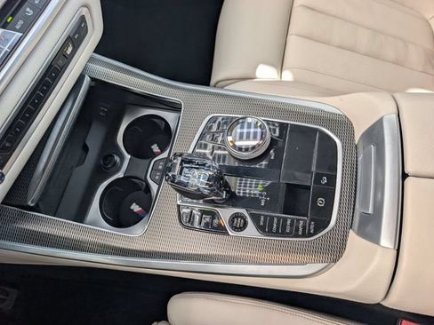 Used 2019 BMW X5 xDrive40i w/ M Sport Package AWD/4WD image 18