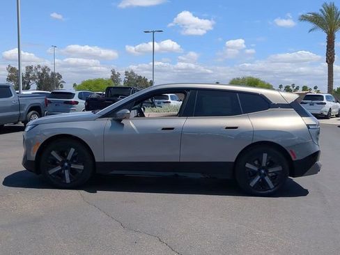 Used 2025 BMW iX xDrive50 AWD/4WD image 8