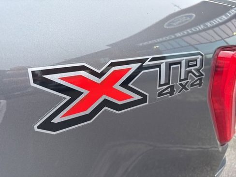 Used 2022 Ford F150 XLT w/ XTR Package image 12