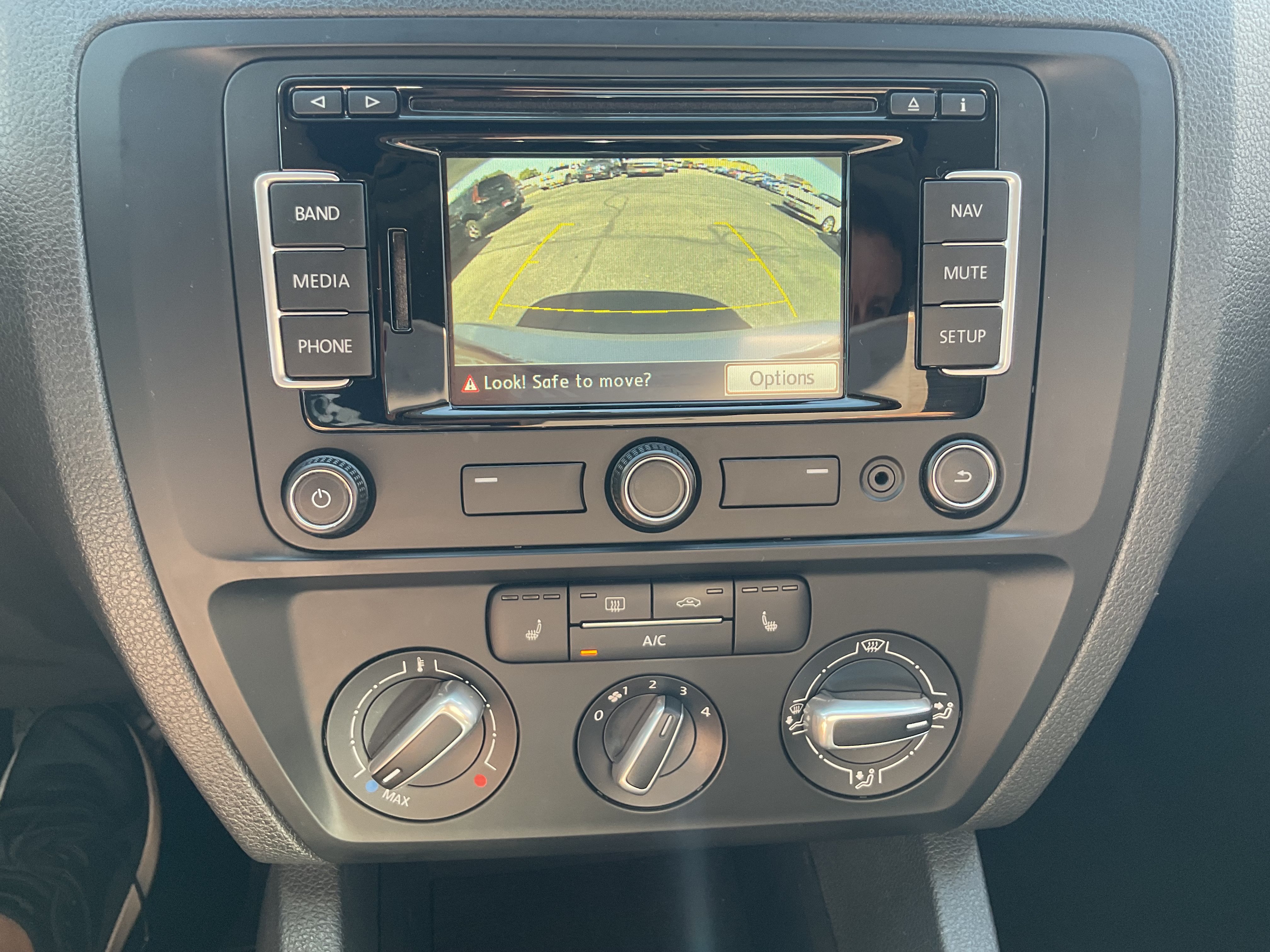 Used 2015 Volkswagen Jetta SE FWD image 21