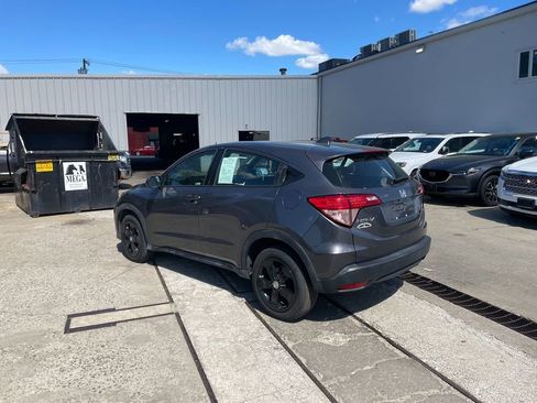 Used 2018 Honda HR-V LX image 8