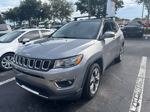 Used 2018 Jeep Compass Limited w/ Safe & Security Group FWD image 3