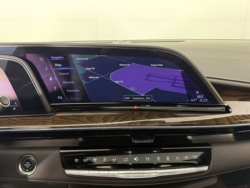 Used 2024 Cadillac Escalade Sport Platinum w/ LPO, ONYX Package AWD/4WD image 23