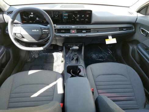 New 2025 Kia K4 EX image 14