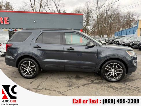 Used 2017 Ford Explorer Sport w/ Equipment Group 401A image 9