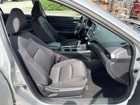Used 2020 Nissan Altima 2.5 S FWD image 6