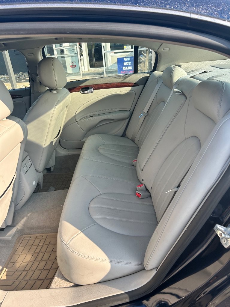 Used 2007 Buick Lucerne CXL w/ Luxury Package FWD image 6