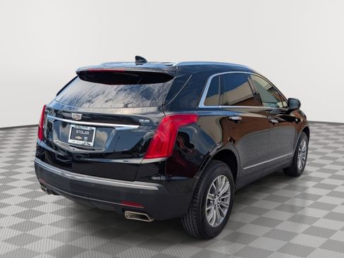 Used 2017 Cadillac XT5 Luxury w/ Driver Awareness Package FWD image 5