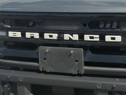 Used 2024 Ford Bronco Outer Banks image 12