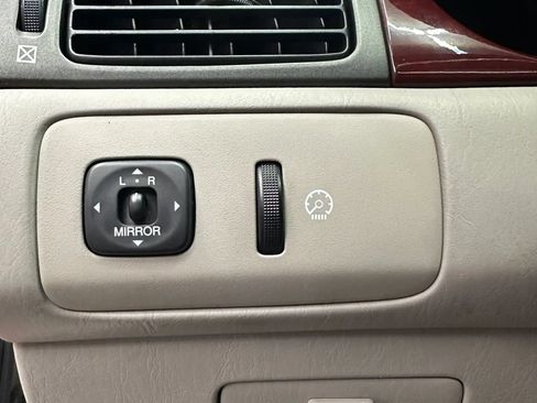 Used 2002 Lexus ES 330 FWD image 12