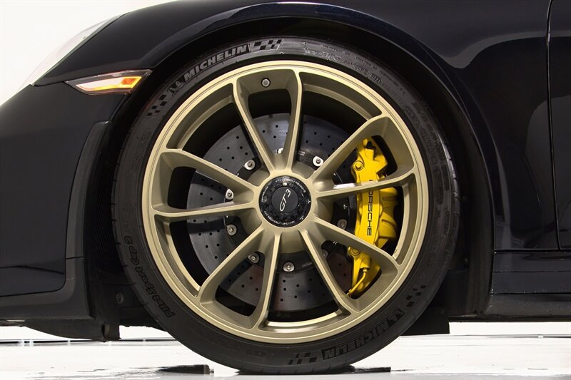 Used 2018 Porsche 911 GT3 RWD image 8