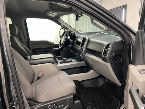 Used 2018 Ford F150 XLT w/ Equipment Group 302A Luxury AWD/4WD image 11