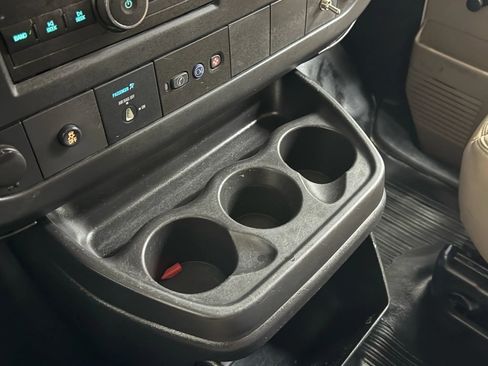 Used 2013 Chevrolet Express 3500 LS image 21