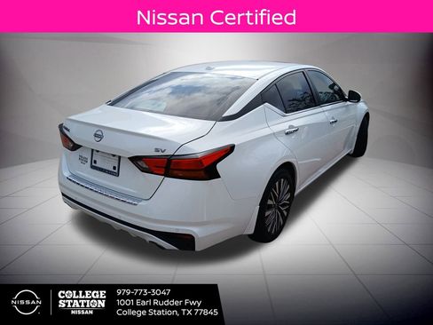 Certified 2023 Nissan Altima 2.5 SV w/ SV Premium Package image 2