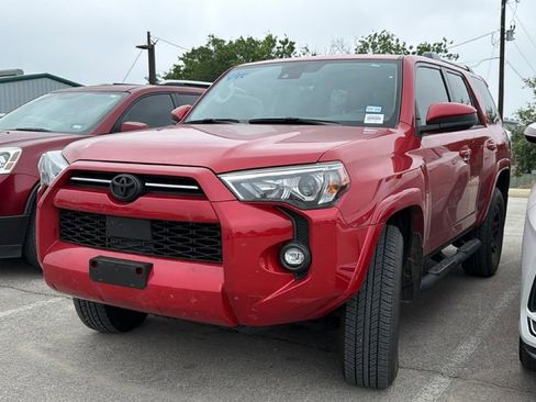Certified 2024 Toyota 4Runner SR5 AWD/4WD image 10