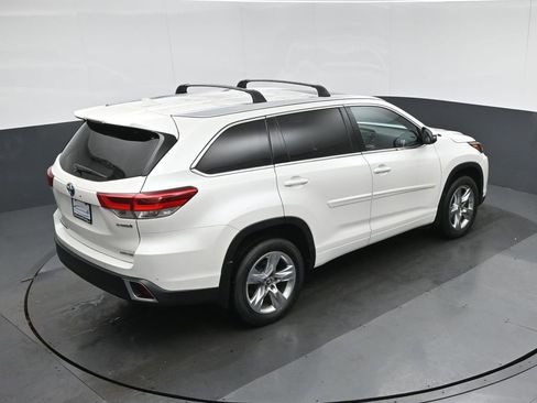 Used 2017 Toyota Highlander Limited w/ Protection Package #3 image 77
