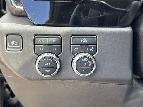 Used 2023 GMC Sierra 1500 Elevation image 27