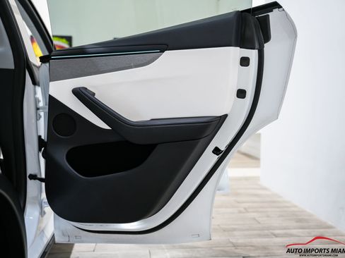 Used 2026 Tesla Model Y Long Range RWD image 47