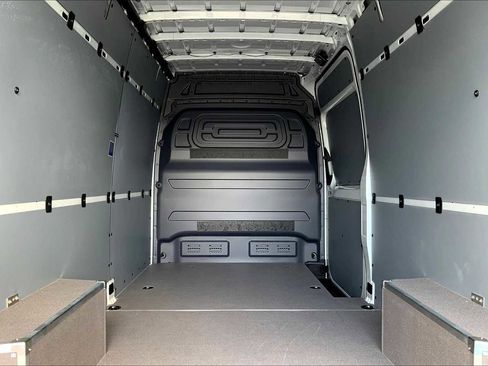 New 2025 Mercedes-Benz Sprinter 2500 image 24