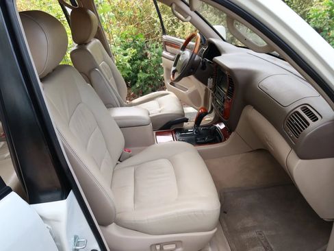 Used 2001 Lexus LX 470 4WD image 28