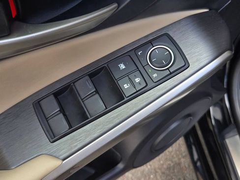 Used 2019 Lexus IS 300 F Sport w/ F Sport Package RWD image 12